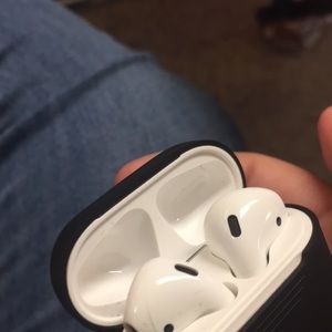 AirPods second generation
